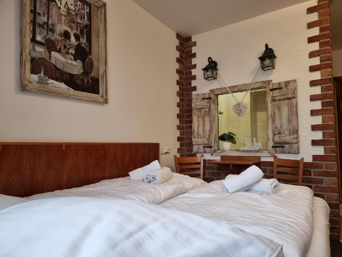 Hotel Pansky Dum Blovice Bagian luar foto