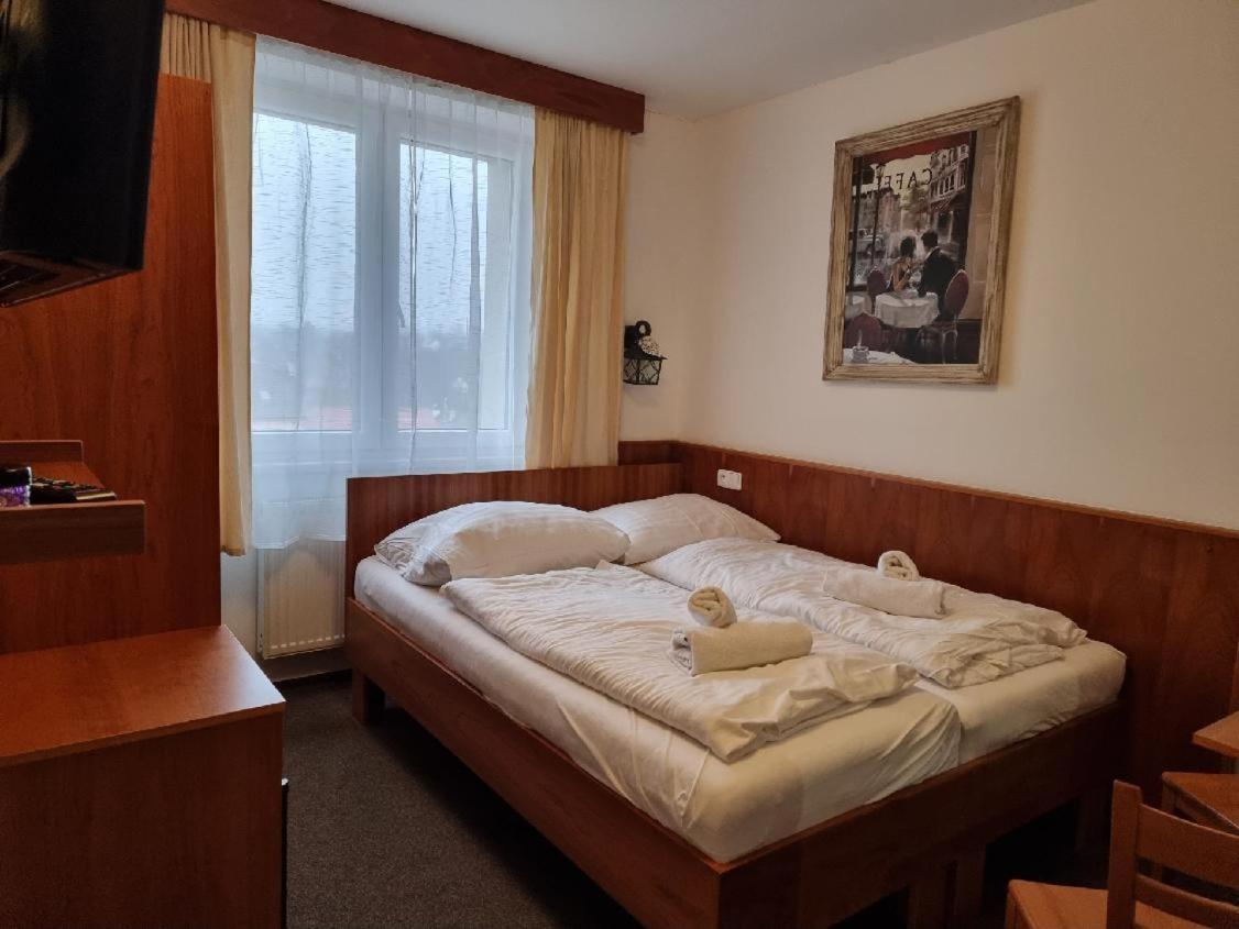 Hotel Pansky Dum Blovice Bagian luar foto