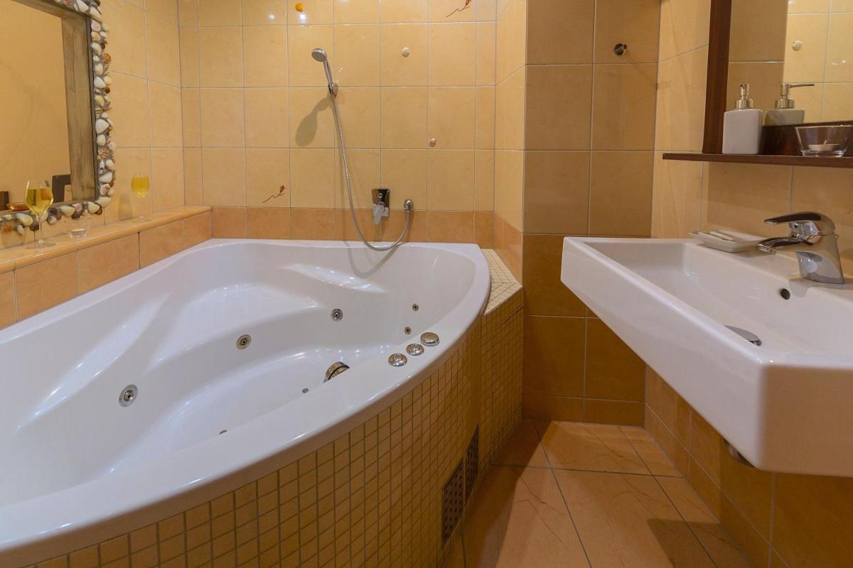 Hotel Pansky Dum Blovice Bagian luar foto